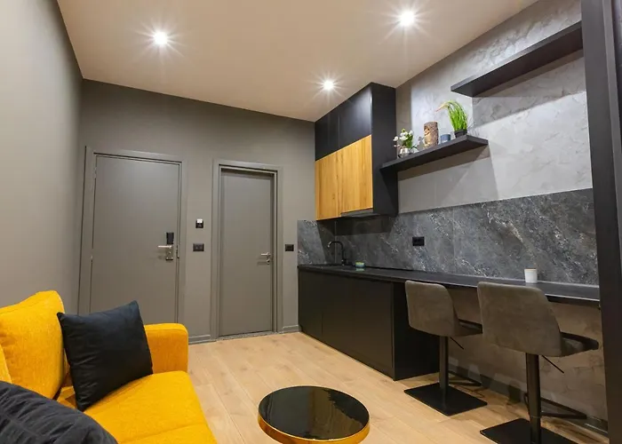 아파트 Dea's 티라나